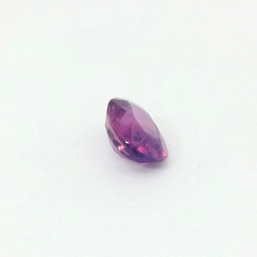 Saphir rose-violet 0.8 carat ovale non chauffé