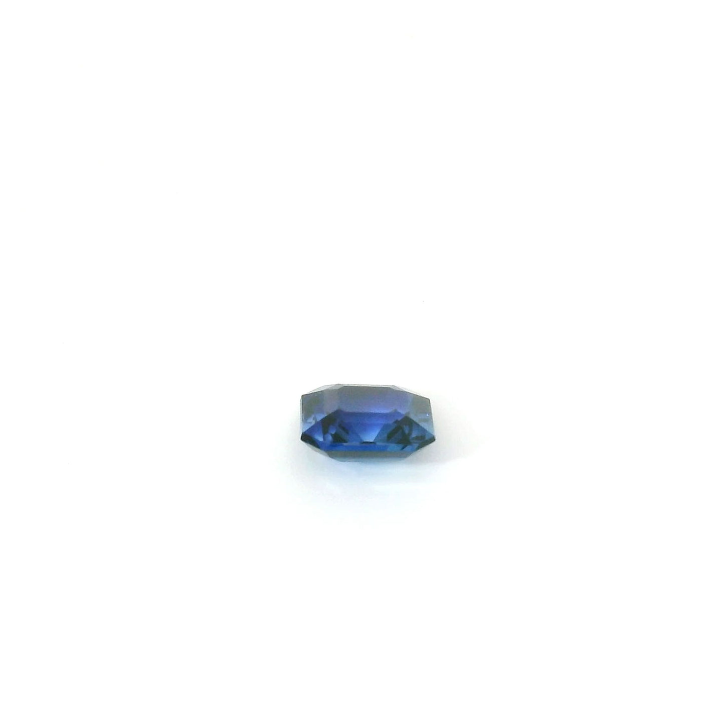 Saphir bleu 0.85 carat asscher chauffé