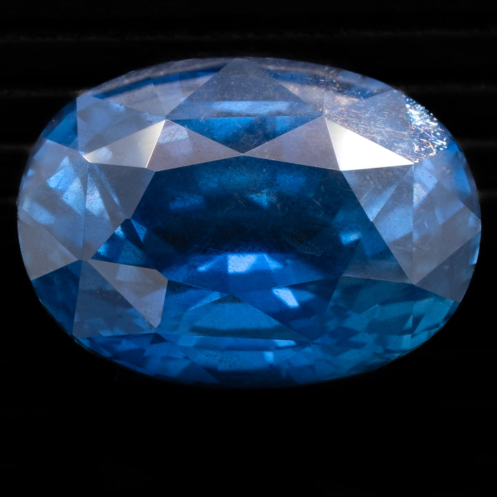 Saphir bleu 2.56 carats ovale non chauffé - vue 1