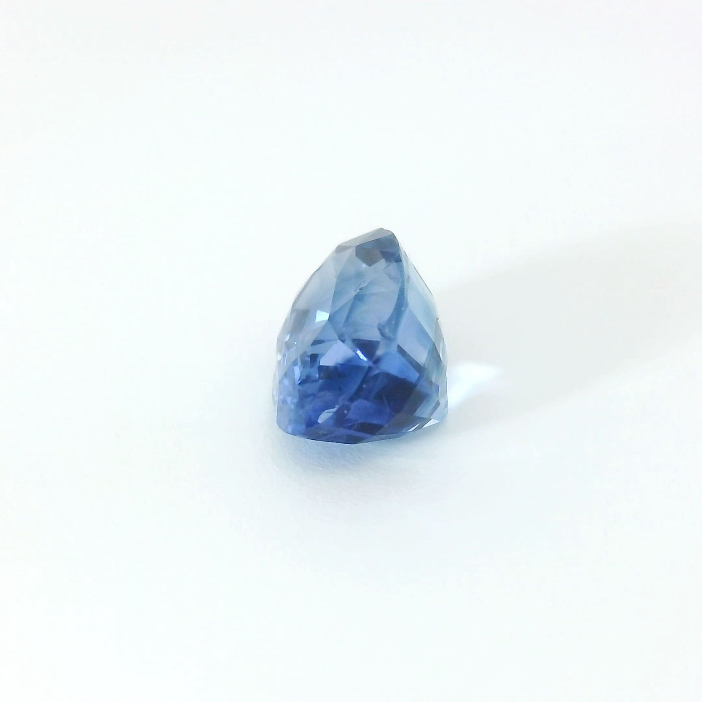 Saphir bleu 1.22 carats ovale non chauffé