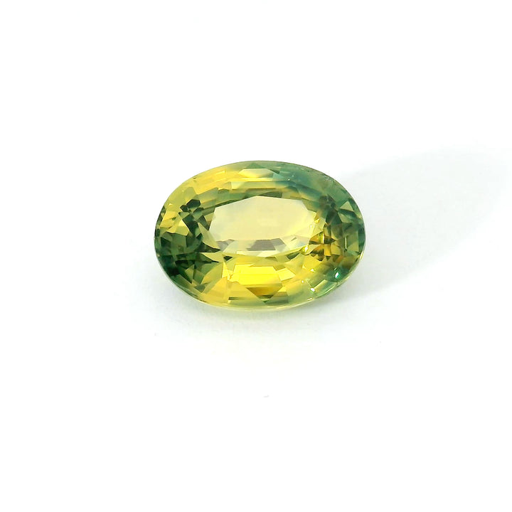 Saphir bicolore de Sri Lanka 2.50 carats non chauffé ovale