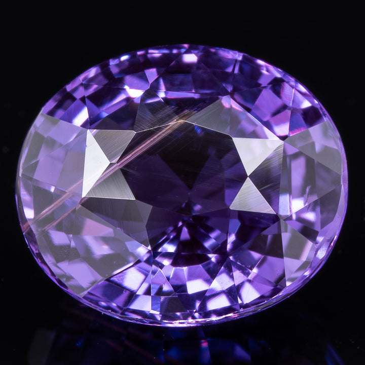 Saphir violet 2.5 carats ovale non chauffé - vue 1