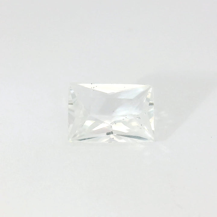 Saphir blanc de Sri Lanka 1.53 carats non chauffé radiant