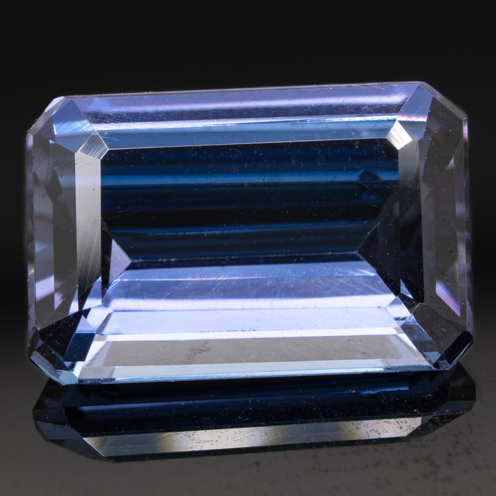 Tanzanite 7.95 carats émeraude non chauffée - vue 1