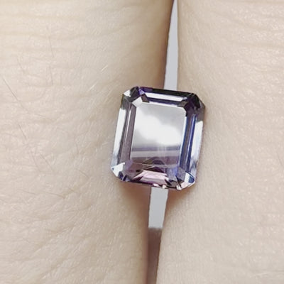 Tanzanite 2.21 carats émeraude non chauffée