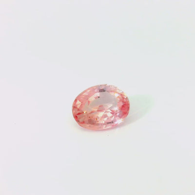 Saphir Padparadscha ovale 0.55 carats ovale chauffé