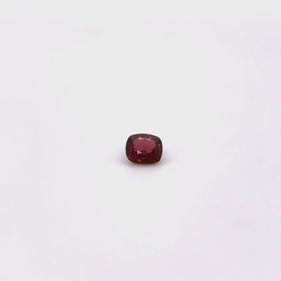 Spinelle rouge 0.62 carats coussin