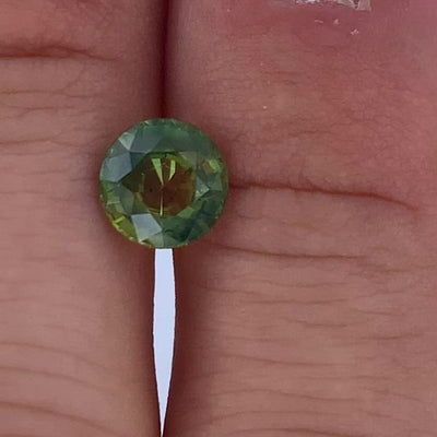 Saphir vert 2.21 carats rond chauffé