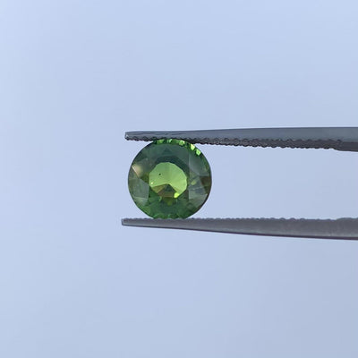 Saphir vert 2.21 carats rond chauffé