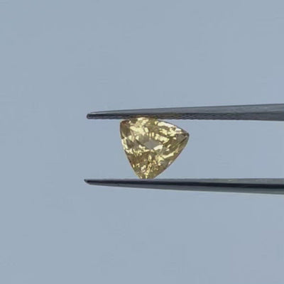 Saphir jaune 2.71 carats trillion non chauffé