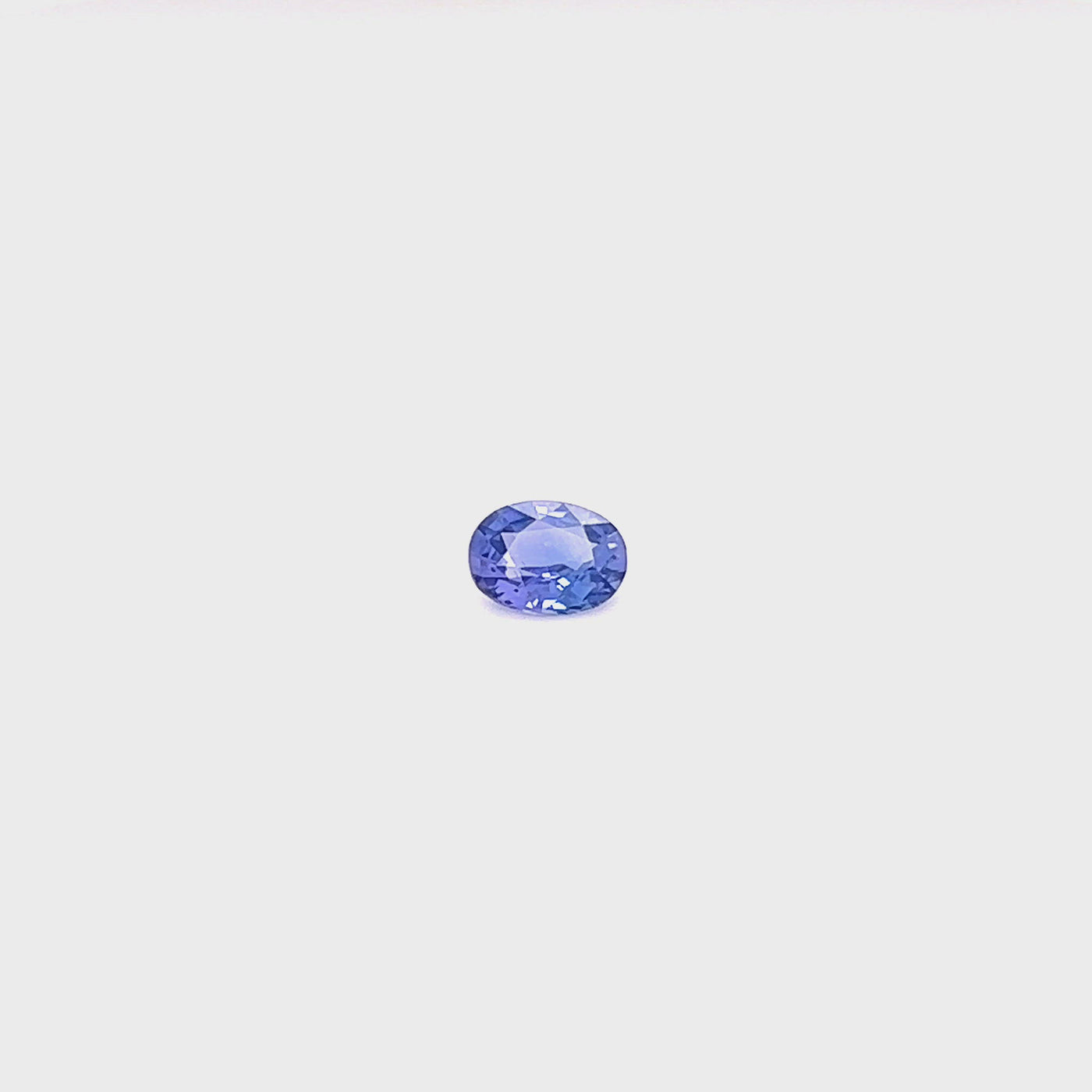 Saphir bleu 0.82 carat ovale non chauffé