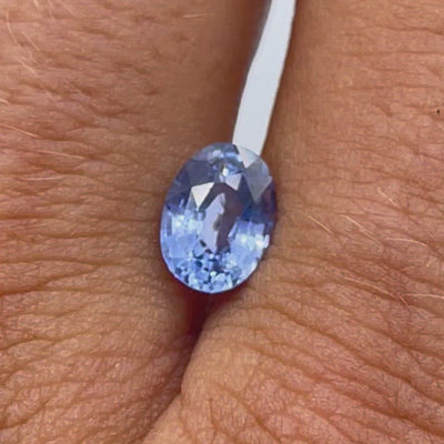 Saphir bleu 1.85 carats non chauffé ovale