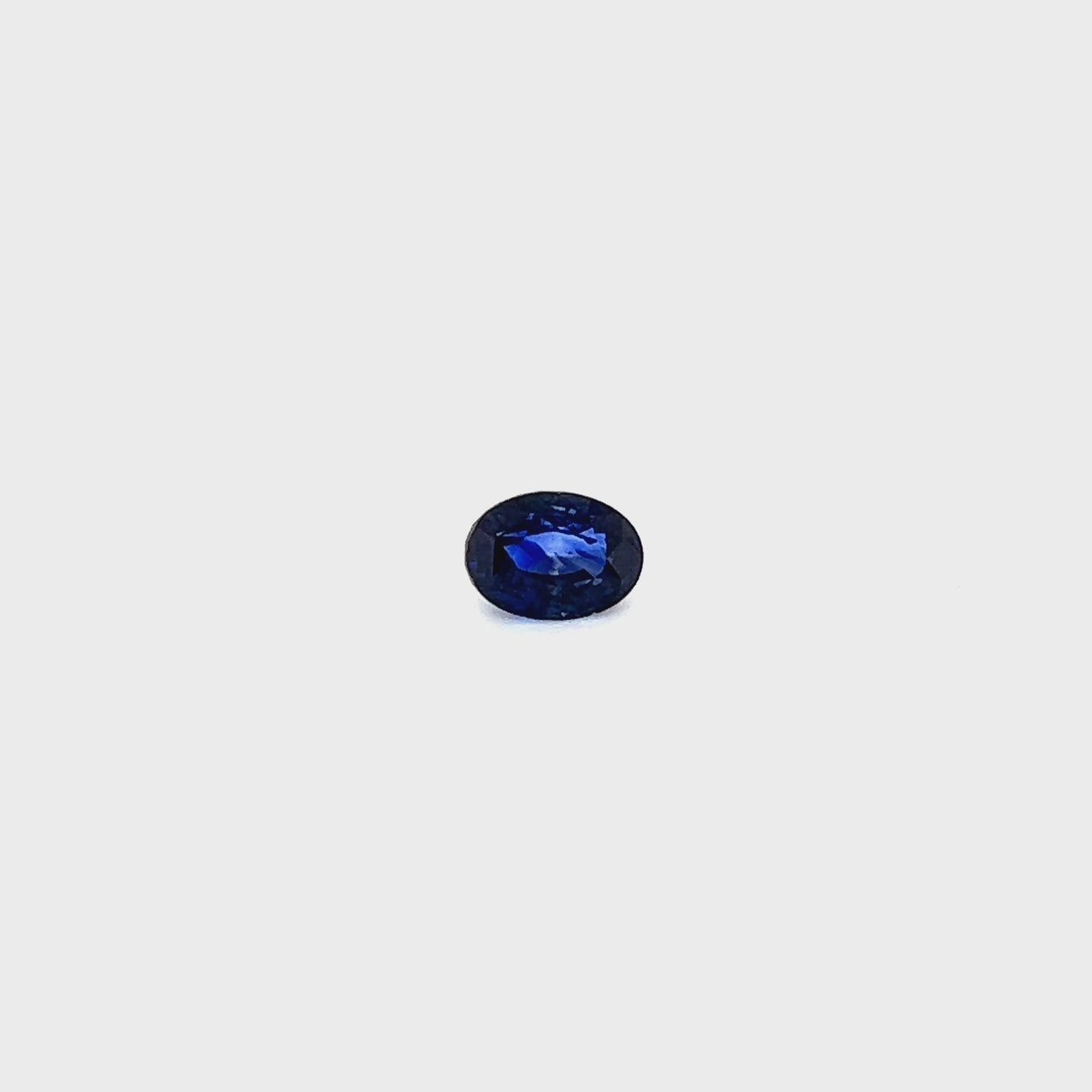 Saphir bleu 1.95 carats ovale non chauffé