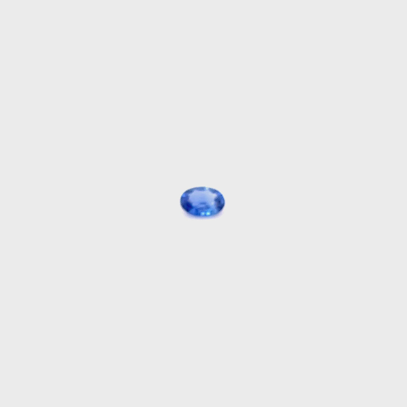 Saphir bleu 0.65 carat ovale non chauffé
