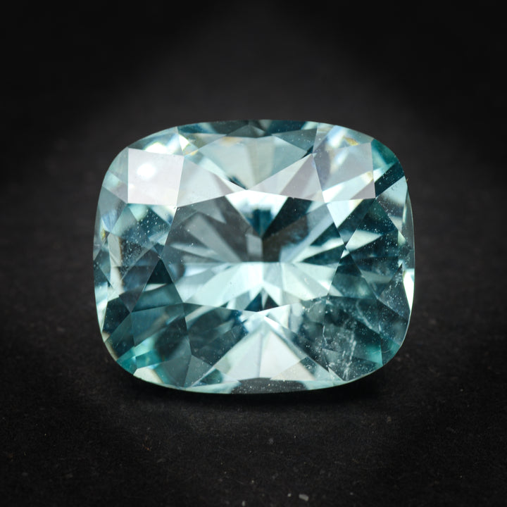 Aigue-marine 11.77 carats coussin non traitée - vue 1