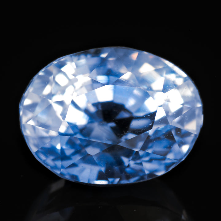 Saphir bleu 1.62 carats ovale non chauffé - vue 1