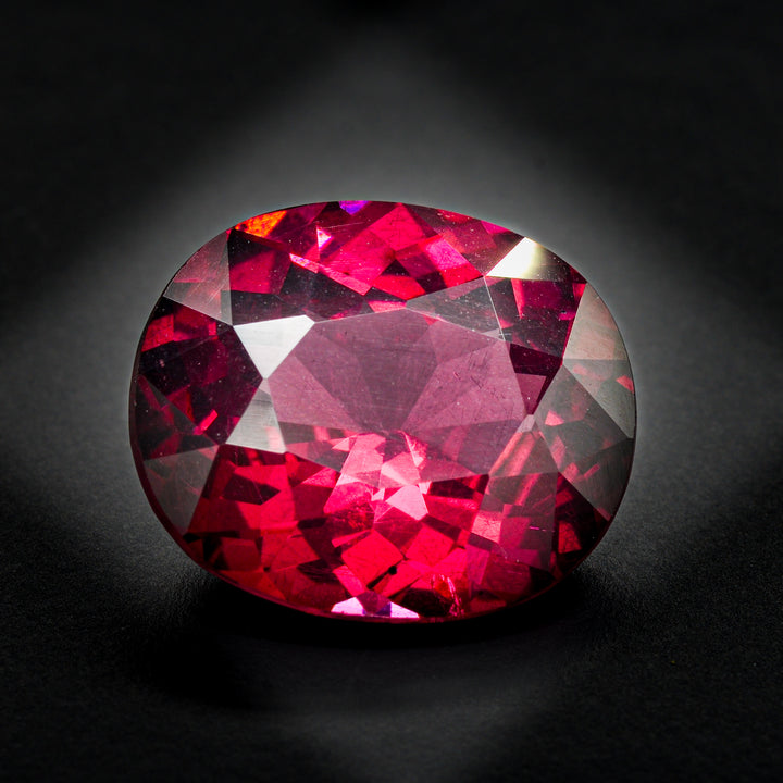 Grenat rhodolite 5.27 carats ovale - vue 1