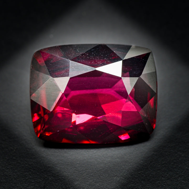 Grenat rhodolite 5.86 carats coussin - vue 1