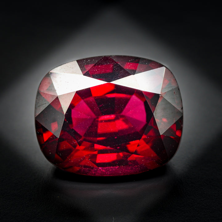 Grenat rhodolite 6.78 carats coussin - vue 1