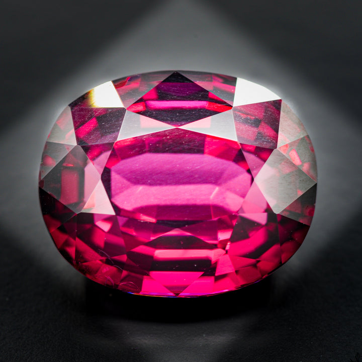 Grenat rhodolite 9.45 carats ovale - vue 1