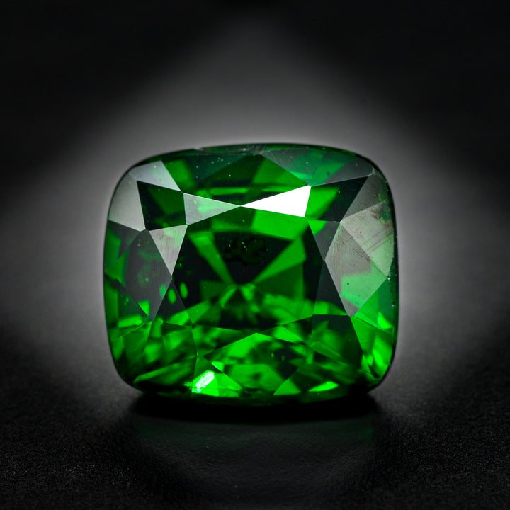 Tsavorite 1.51 carats coussin - vue 1