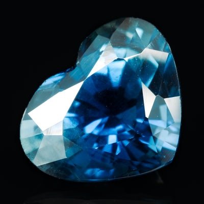 Saphir bleu 1.70 carats coeur chauffé