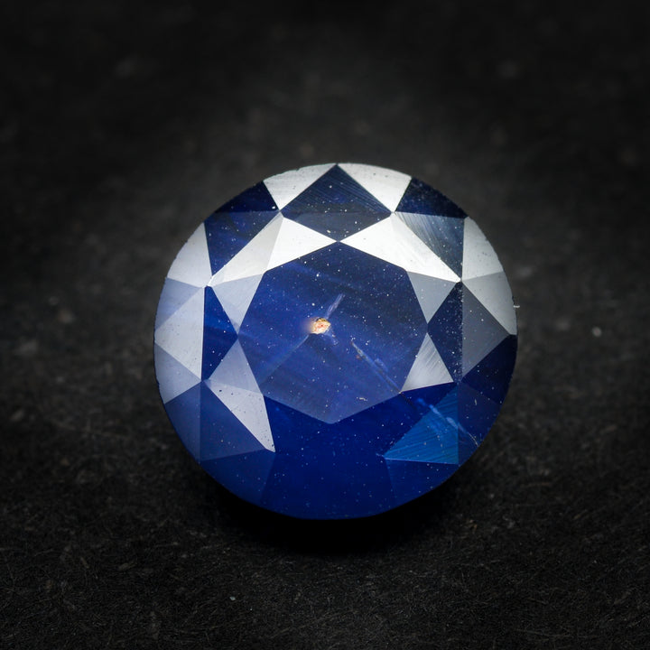 Saphir bleu rond 2.12 carats chauffé - vue 1