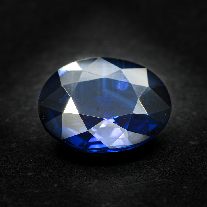 Saphir bleu 2.16 carats non chauffé ovale - vue 1