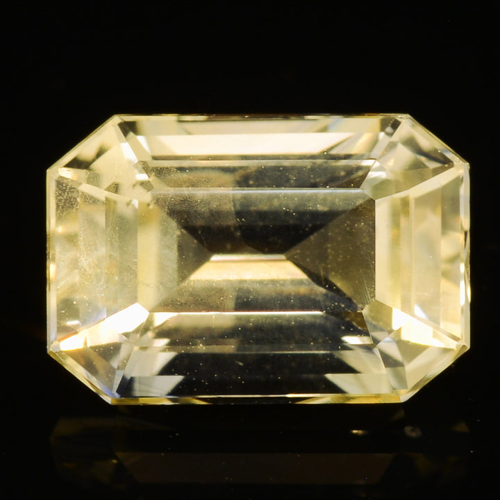 Saphir jaune 2.03 carats émeraude non chauffé - vue 1