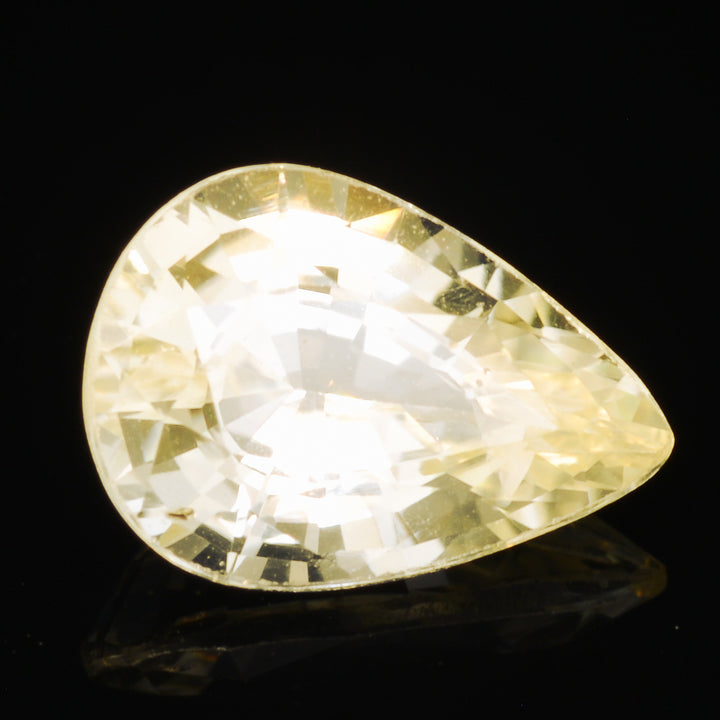 Saphir jaune 2.74 carats poire chauffé - vue 1