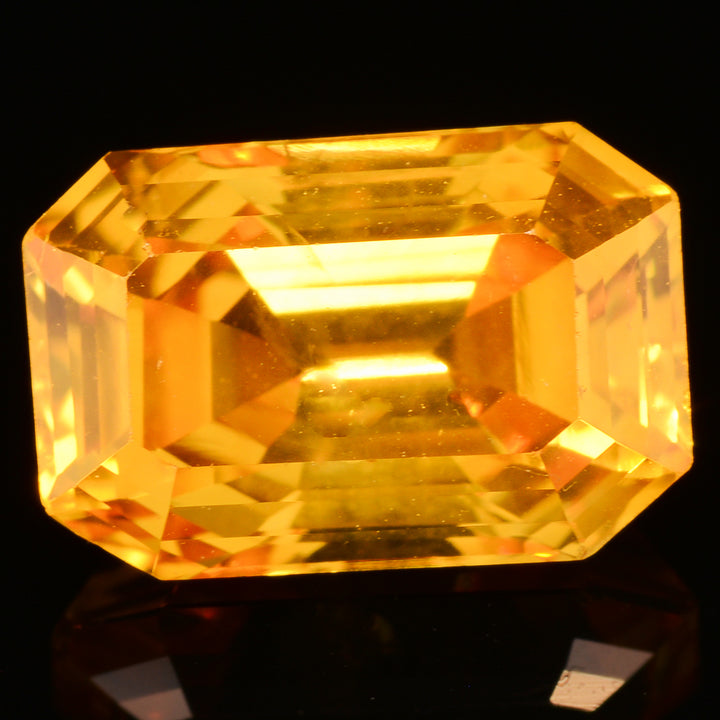 Saphir jaune-orange 2.91 carats émeraude chauffé - vue 1