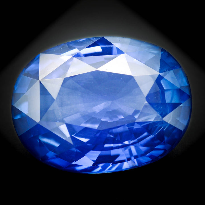 Saphir bleu 6.04 carats ovale non chauffé - vue 1
