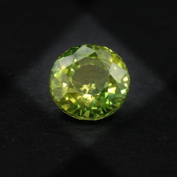 Saphir vert 2.21 carats rond chauffé - vue 1