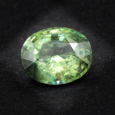 Saphir vert 3.80 carats ovale