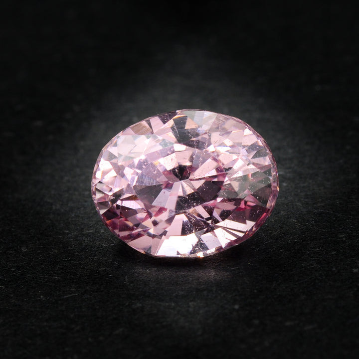 Spinelle rose 2.40 carats ovale non traité Tadjikistan - vue 1