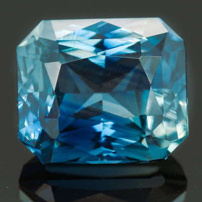 Saphir bleu-vert (teal) 3.26 carats émeraude non chauffé