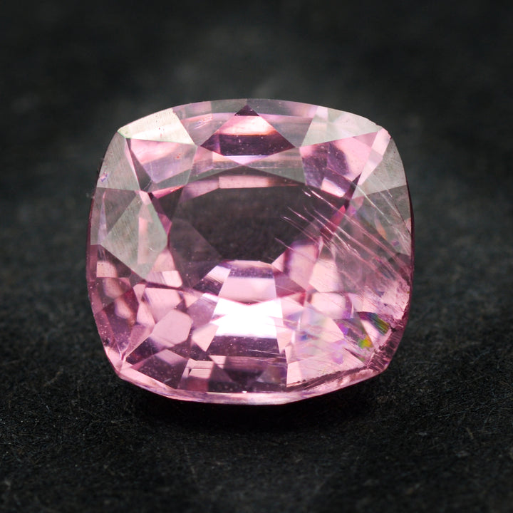 Spinelle rose 1.23 carats coussin non traitée Tadjikistan - vue 1