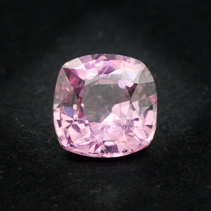 Spinelle rose 1.53 carats coussin non traitée Tadjikistan - vue 1