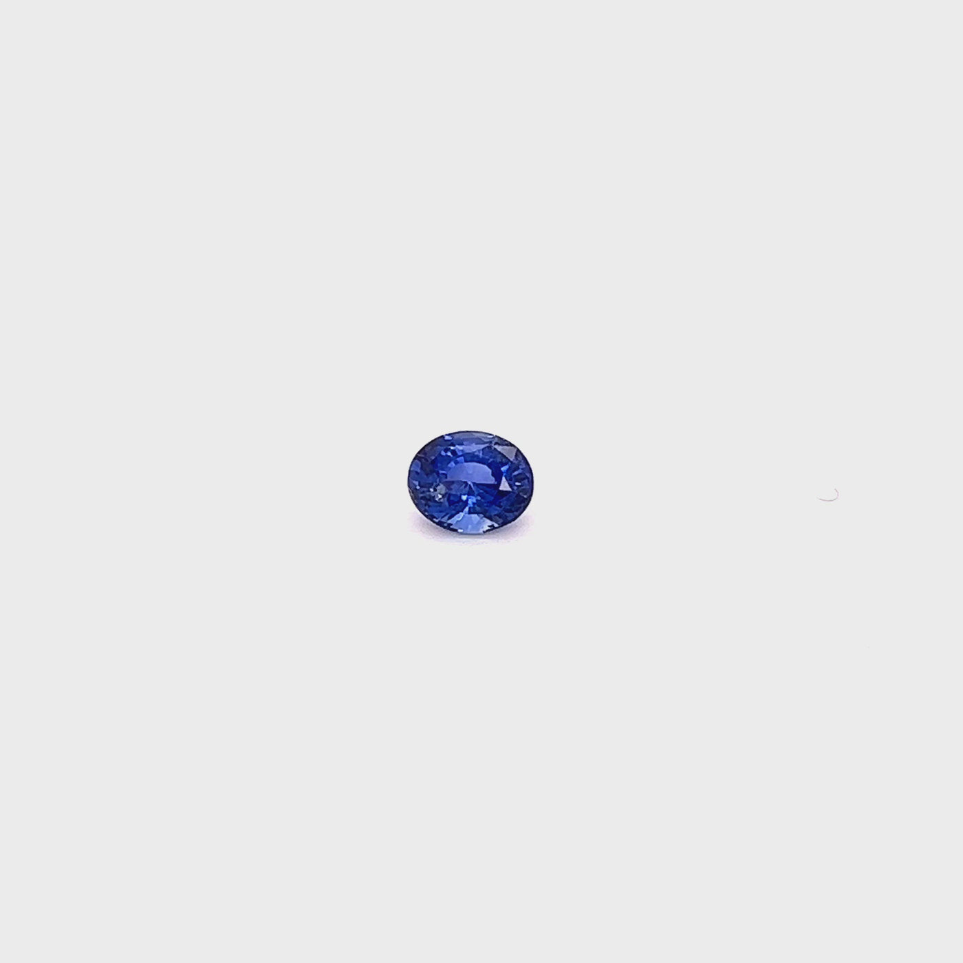 Saphir bleu 0.83 carat ovale non chauffé