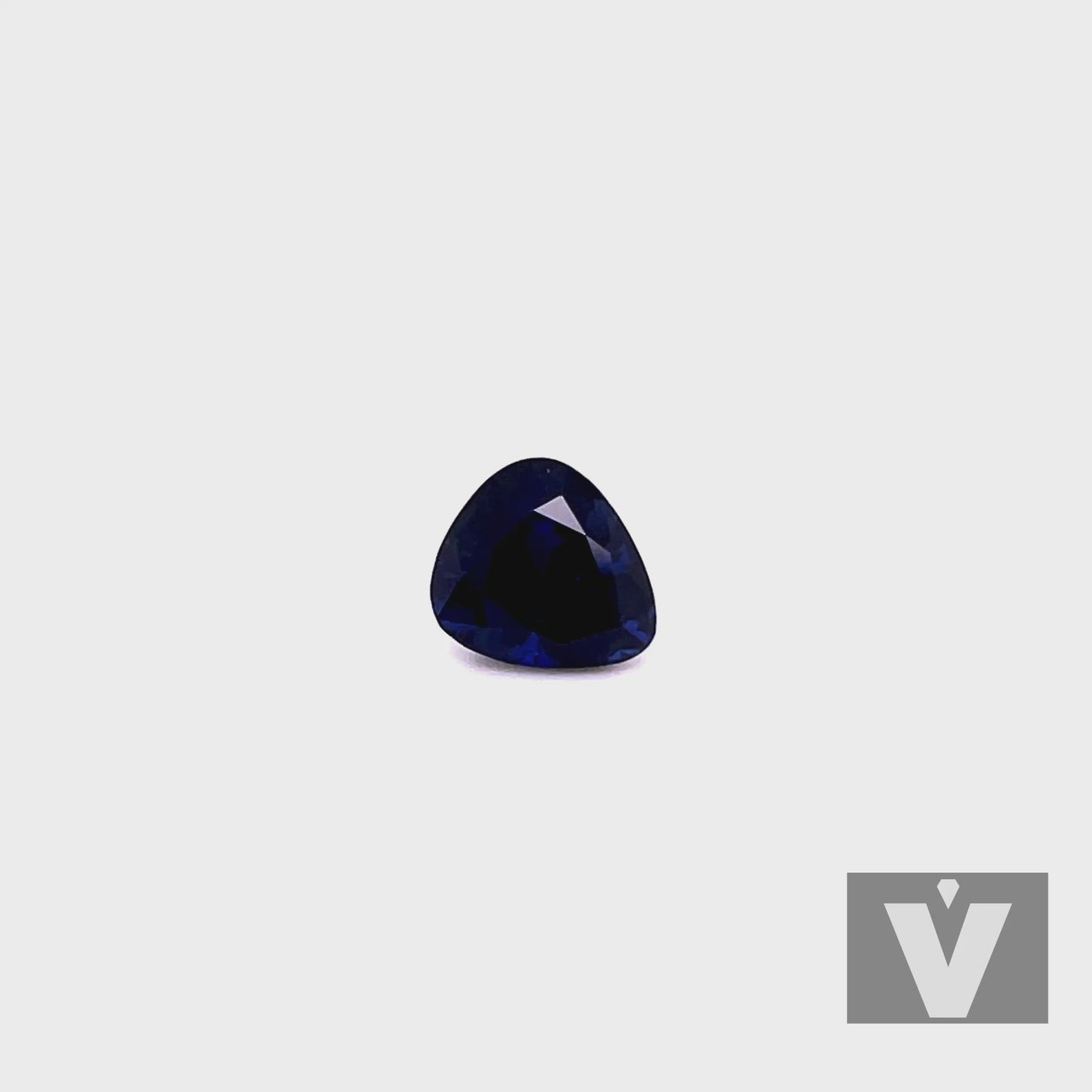Saphir bleu 2.76 carats poire chauffé