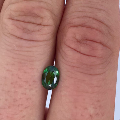 Saphir vert 1.53 carats ovale